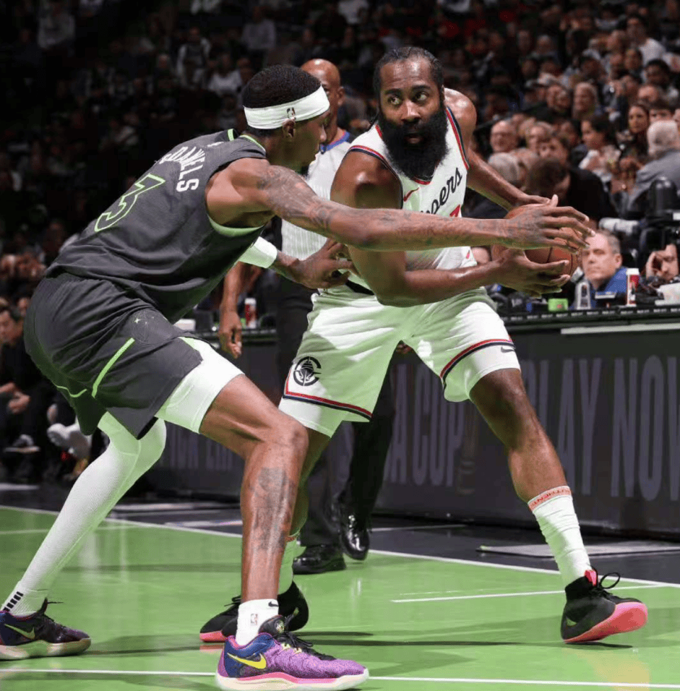 哈登在法国队比赛中锐不可当，险胜引发热议！比赛高潮迭起(哈登国际比赛)九游体育