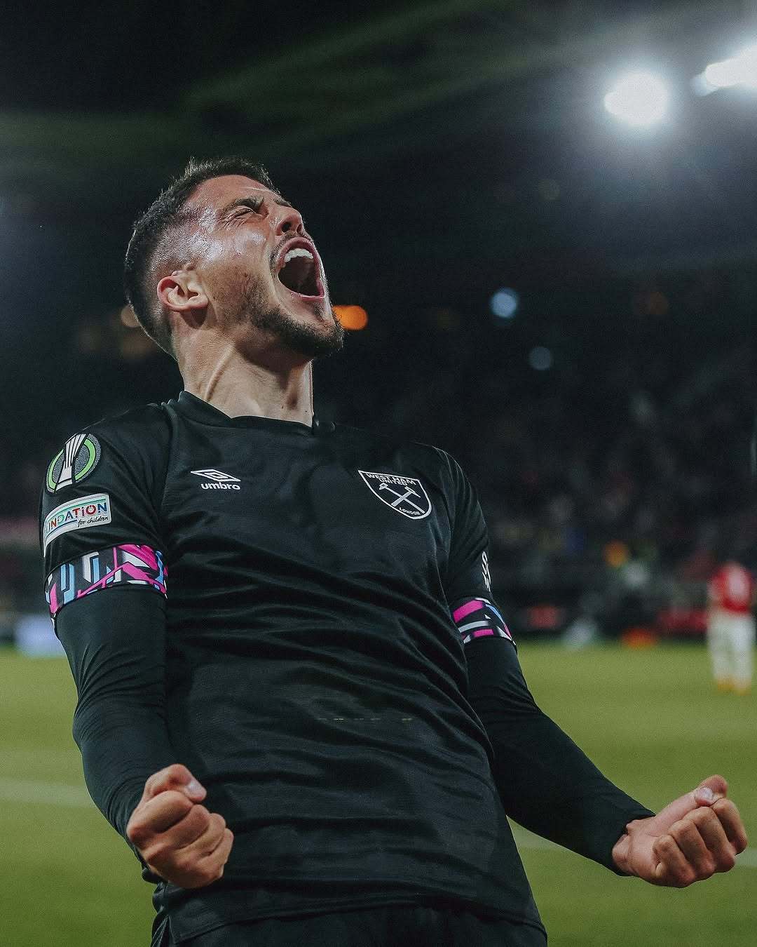 包含清晨纽卡斯尔备战德国杯，再遭质疑细节曝光，悬念犹存，临场指挥获称赞的词条九游体育官网